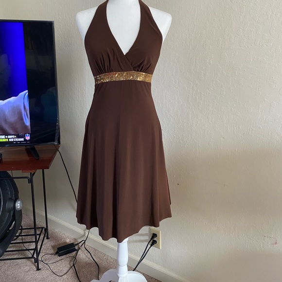 Cute brown dress - Picture 1 of 3